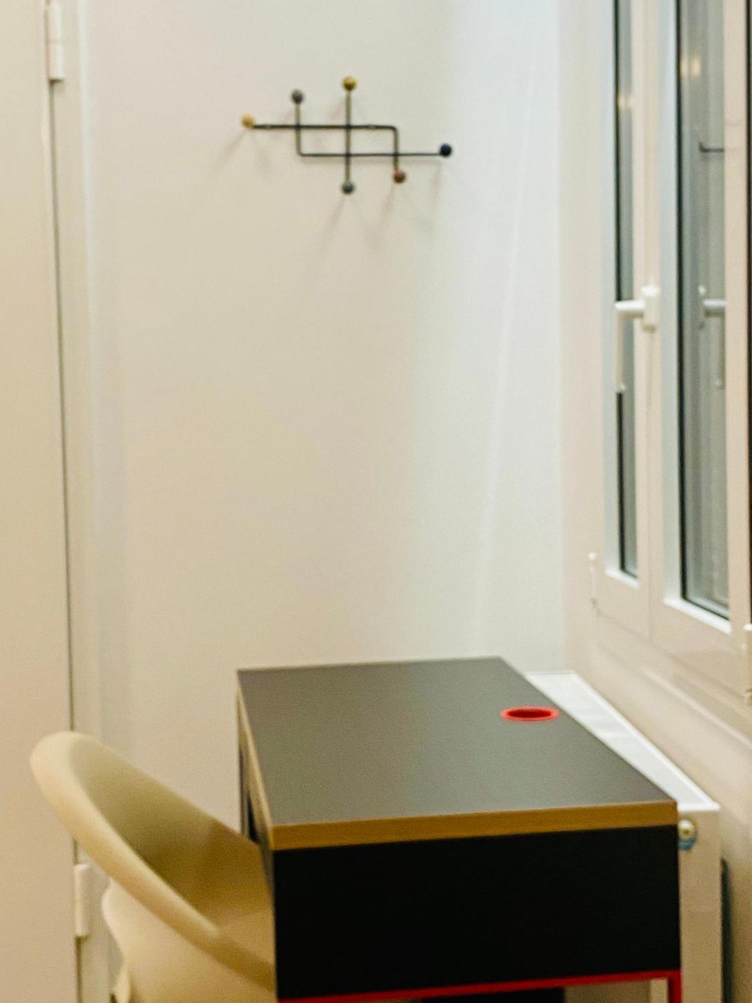 Antinoros Inn, Stylish Apartment,3' To Metro アテネ エクステリア 写真