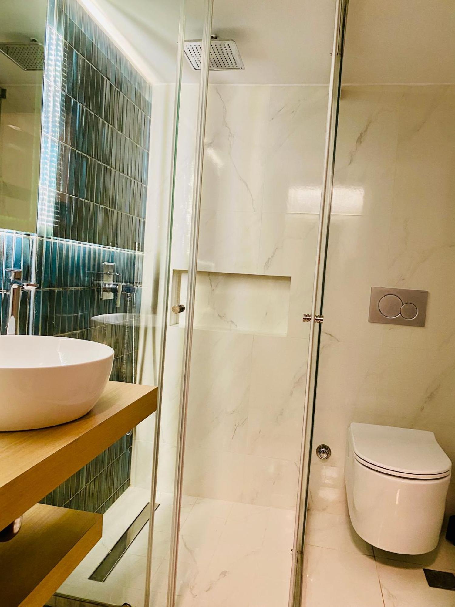 Antinoros Inn, Stylish Apartment,3' To Metro アテネ エクステリア 写真