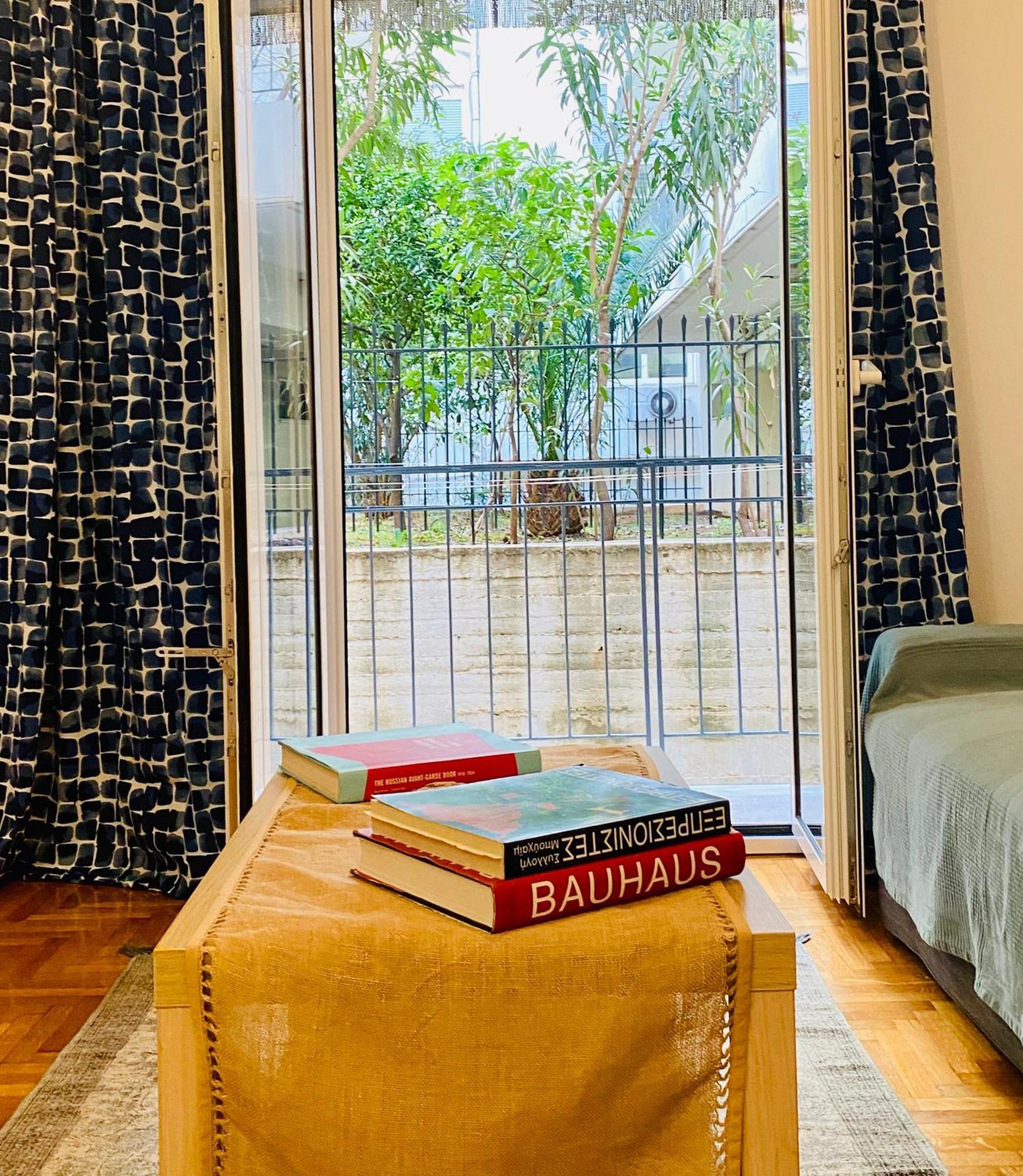 Antinoros Inn, Stylish Apartment,3' To Metro アテネ エクステリア 写真